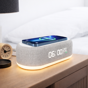 Qi Wireless Charging Pad mit digitalem Wecker und Temperaturanzeige Vorderansicht